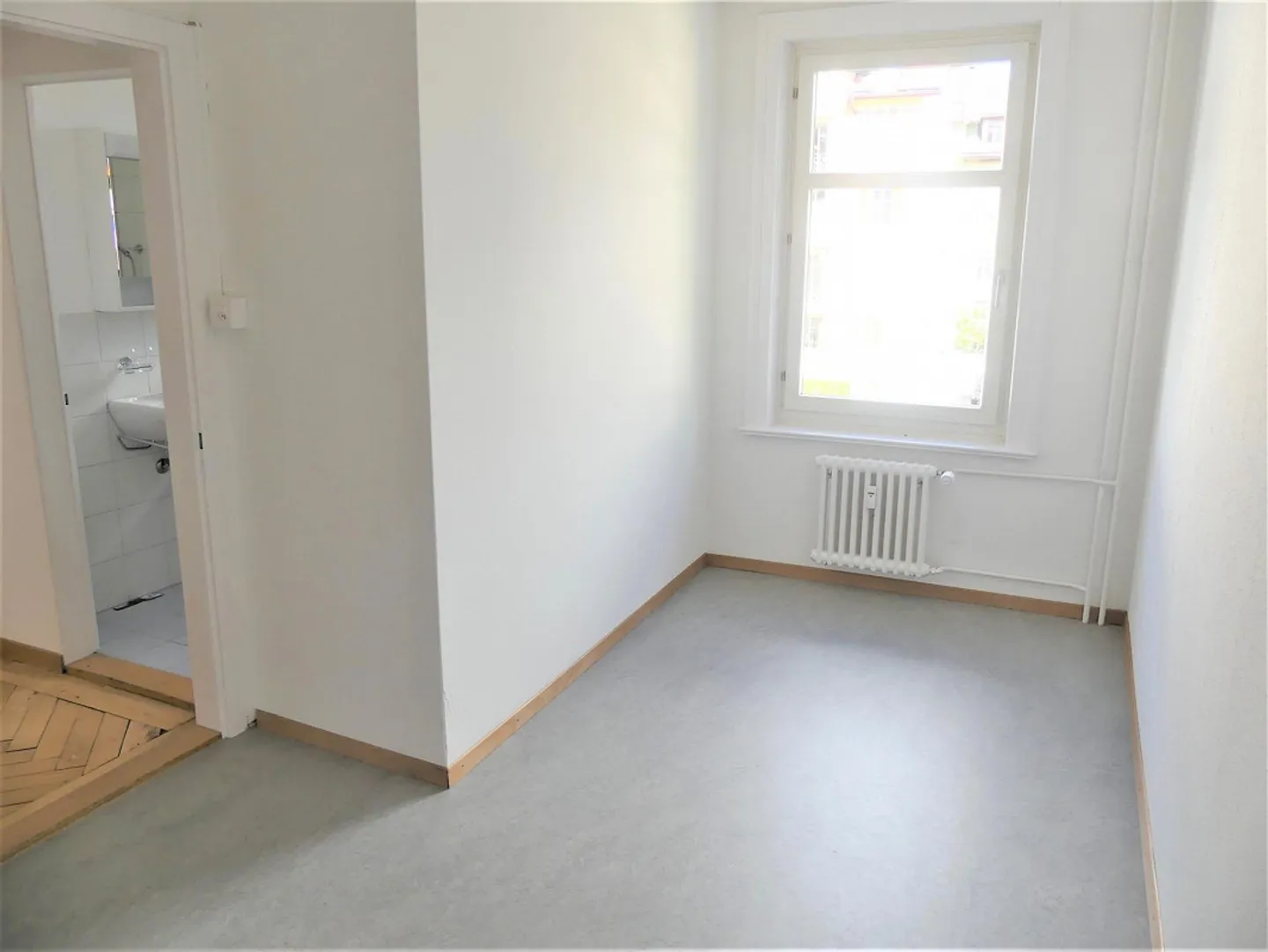 Belle appartement de 4 pièces dans le quartier de Lachen - Photo 7 sur 8