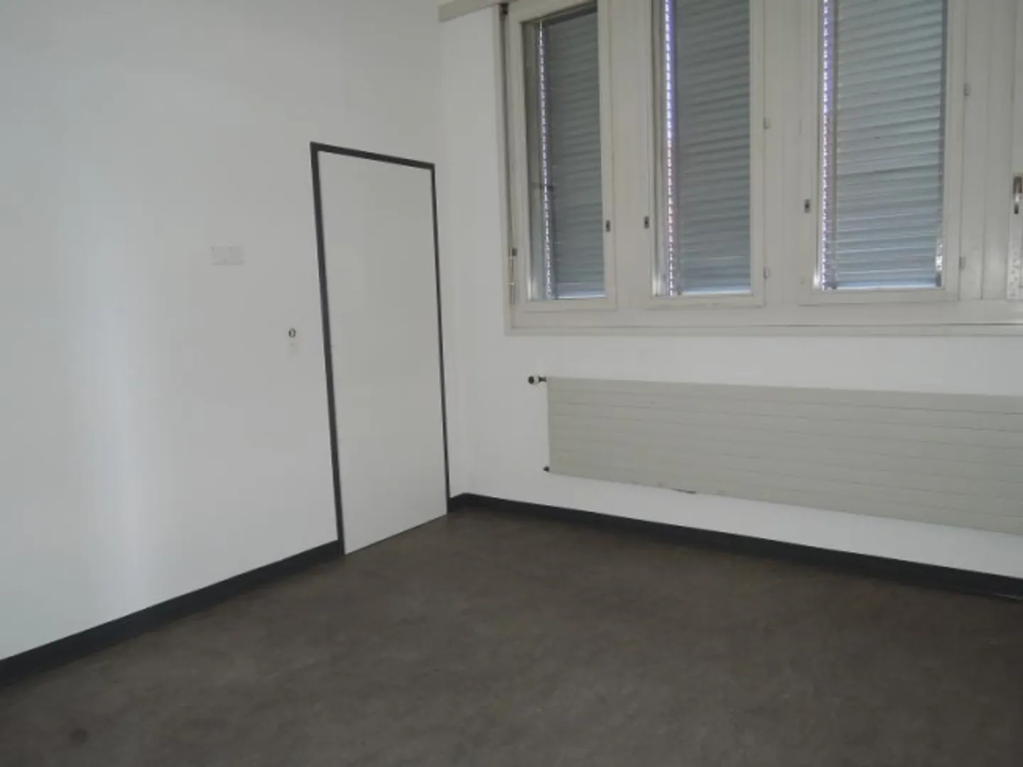 Immeuble mixte à louer - Photo 3 sur 7