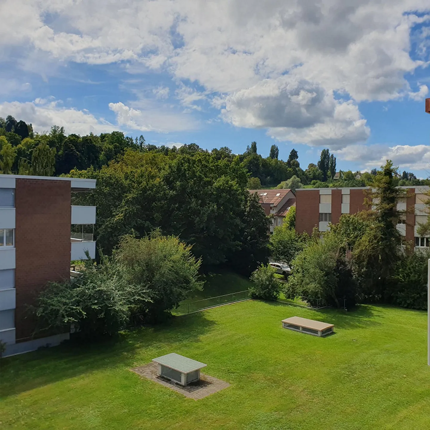 2.5-Zimmerwohnungen frisch renoviert. Bezugsbereit per 1.10.26+1.4.27! - Foto 1 di 6
