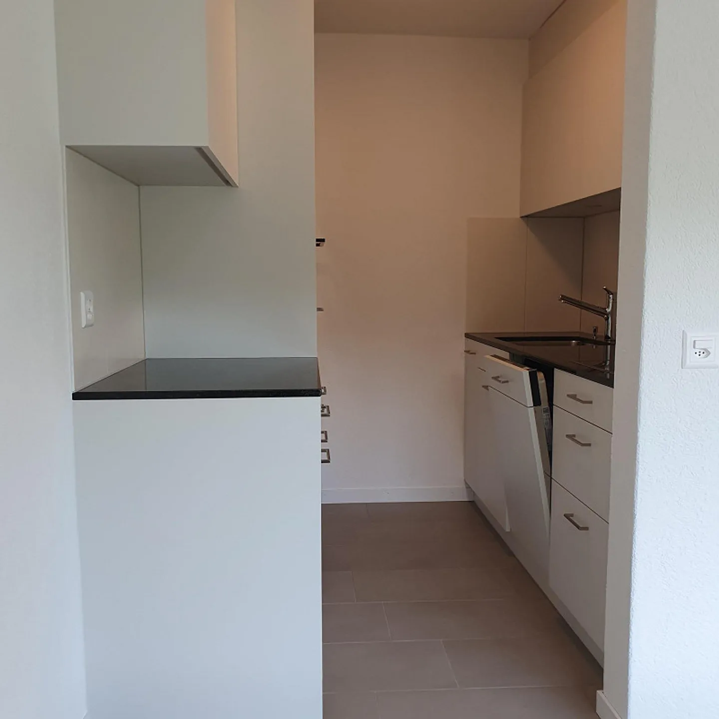 2.5-Zimmerwohnungen frisch renoviert. Bezugsbereit per 1.10.26+1.4.27! - Foto 3 di 6