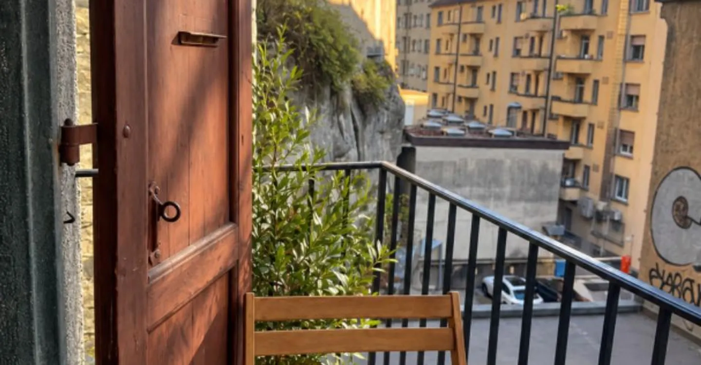 Magnificent Apartment with balcony, in the heart of Lausanne - Photo 4 of 4
