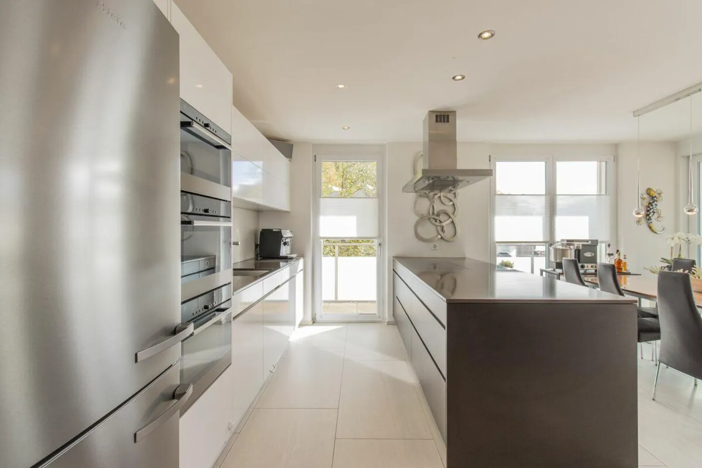 Exclusive Terrace Apartment with Views - Photo 9 of 14