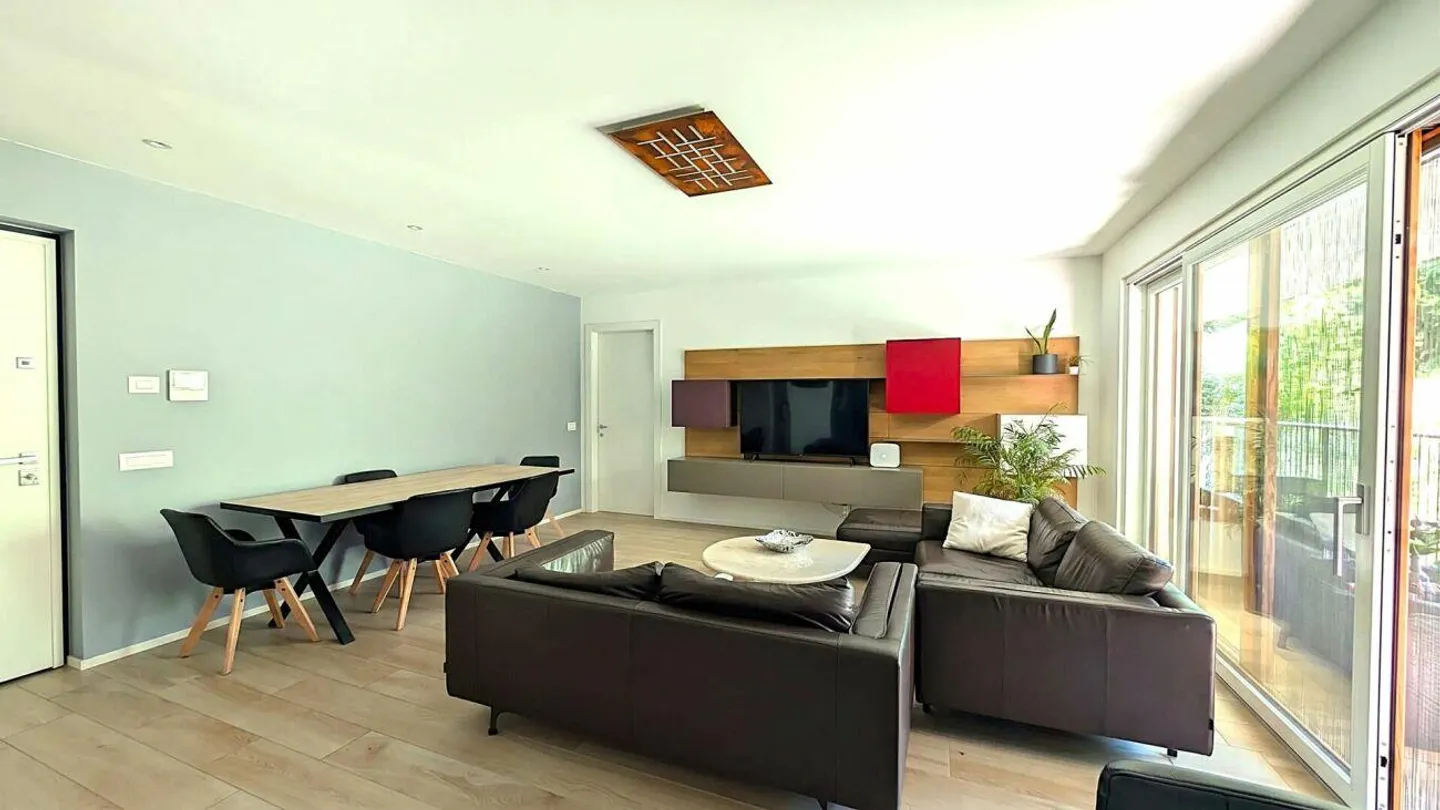Appartement lumineux avec jardin et grande terrasse - Photo 2 sur 12