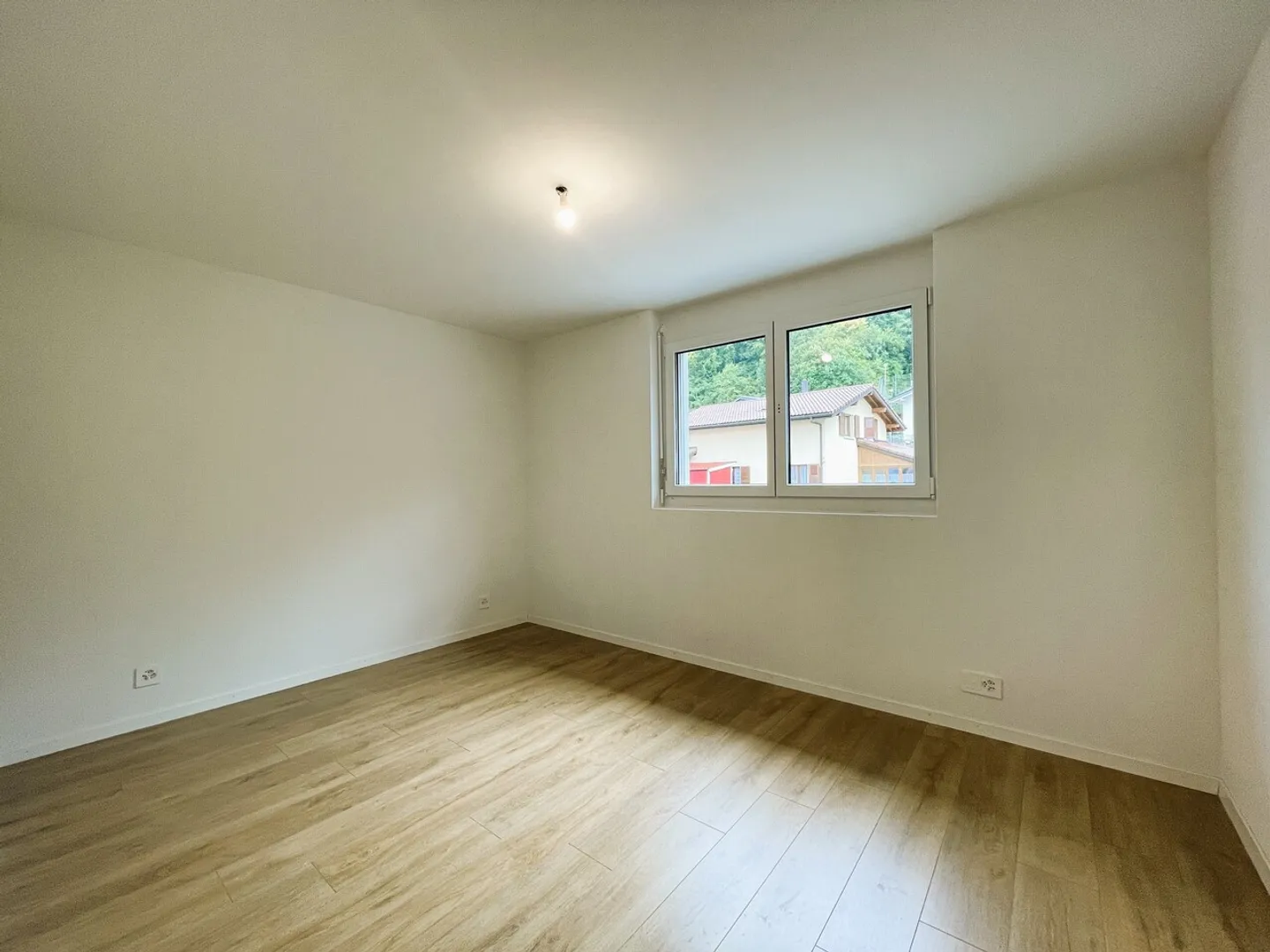 Appartement spacieux avec vue sur le lac - Photo 4 sur 6