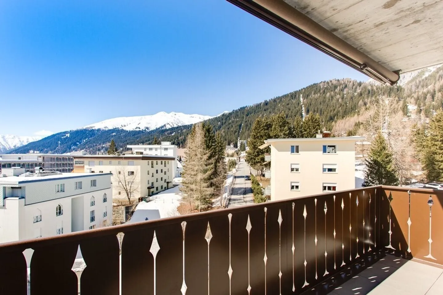 Moderne 3.5 Zimmer-Wohnung in Davos - Foto 7 von 8