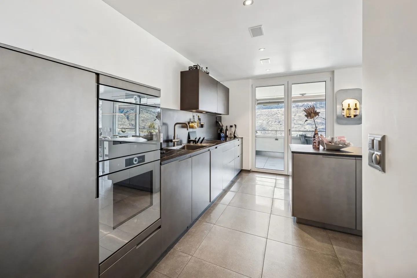 Appartamento 2.5 stanze splendidamente arredato con opzione per 3.5 stanze a Ried-Brig - Foto 2 di 13