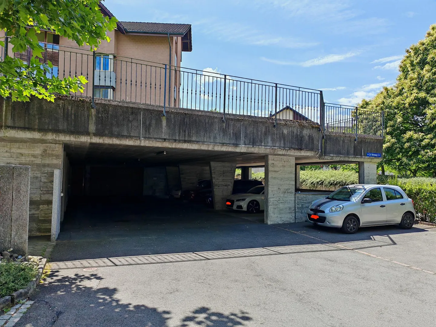 Gedeckter Abstellplatz in Rotkreuz - Foto 1 von 2