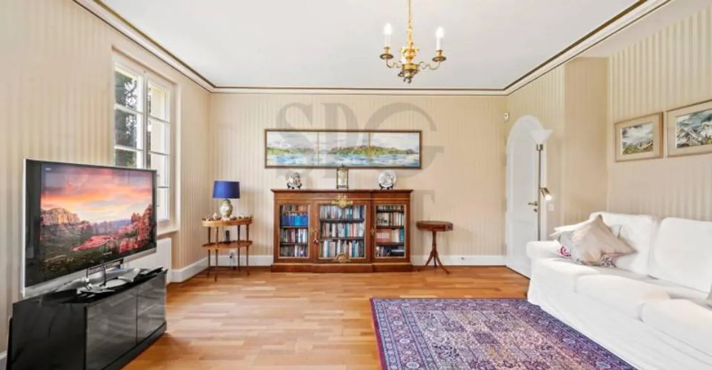 Außergewöhnliches Meisterhaus, in unmittelbarer Nähe zum See - Foto 4 von 8
