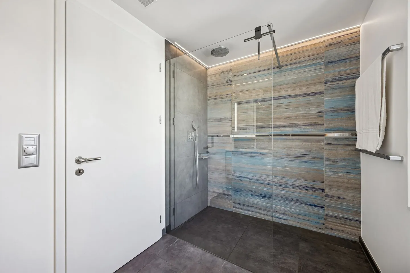 Appartamento 2.5 stanze splendidamente arredato con opzione per 3.5 stanze a Ried-Brig - Foto 8 di 13