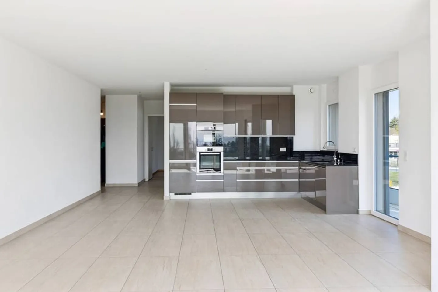 Appartement de Luxe avec Vue Lac - Photo 3 sur 13