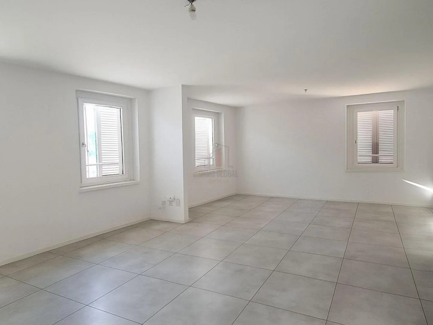 KLEINES RENOVIERTES GEBÄUDE MIT GARANTIERTEM EINKOMMEN - Foto 5 von 13