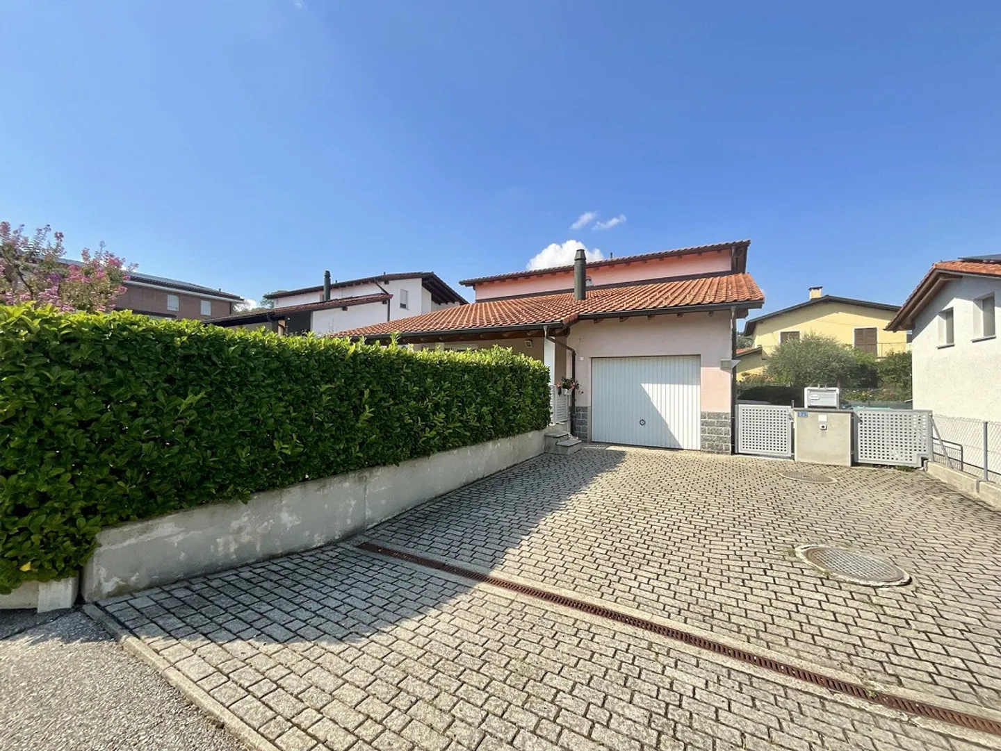 SAN PIETRO DI STABIO - WONDERFUL SINGLE-FAMILY HOUSE - Photo 12 of 13