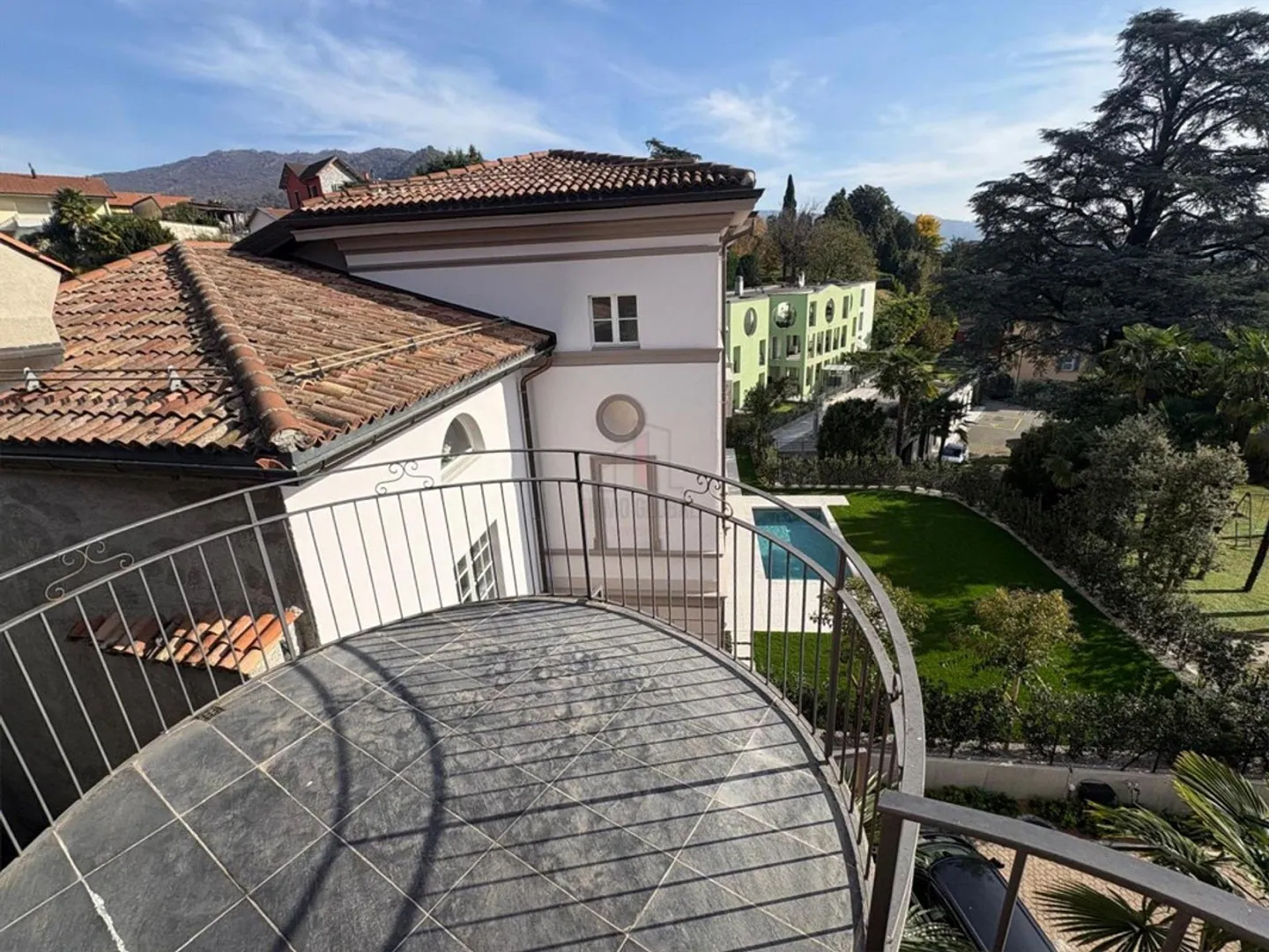 KLEINES RENOVIERTES GEBÄUDE MIT GARANTIERTEM EINKOMMEN - Foto 10 von 13