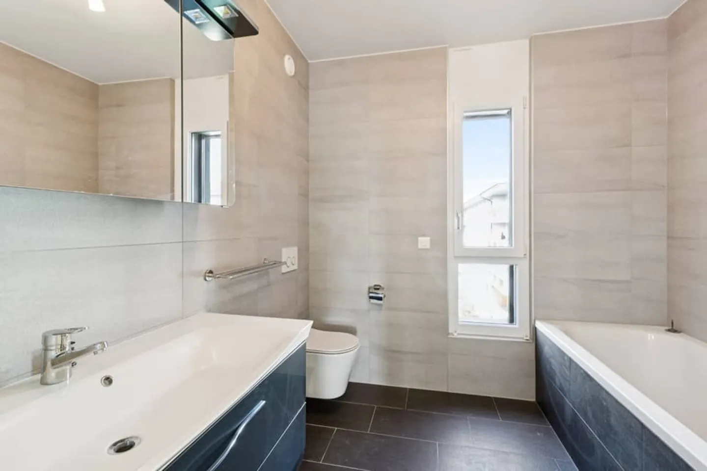 Appartement de Luxe avec Vue Lac - Photo 7 sur 13