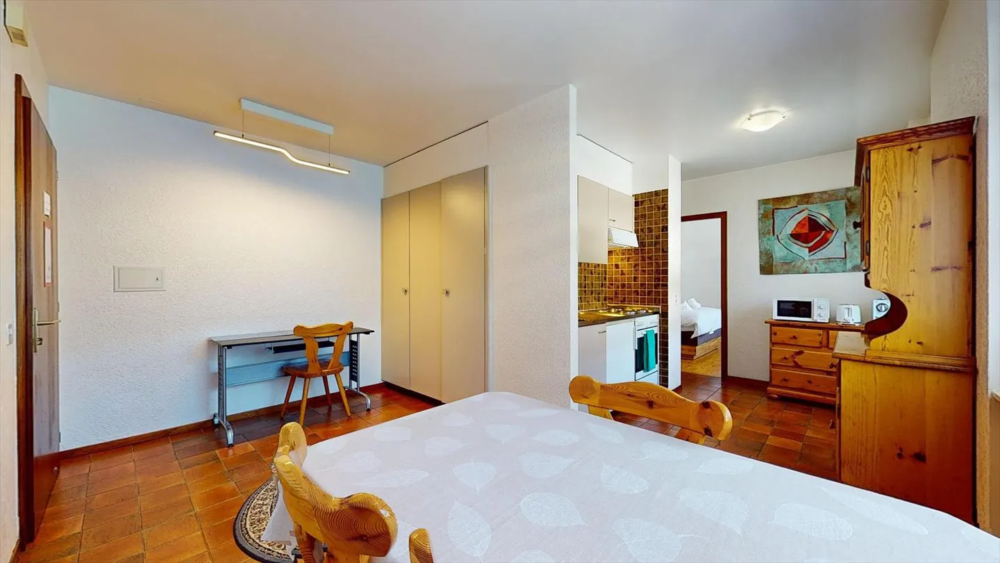 One Bedroom Apartment in a Quiet Neighborhood - Photo 3 of 19