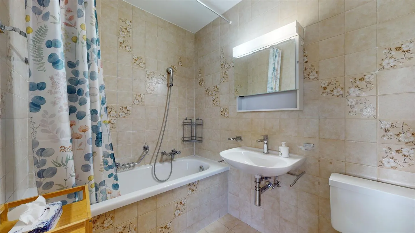 One Bedroom Apartment in a Quiet Neighborhood - Photo 12 of 19