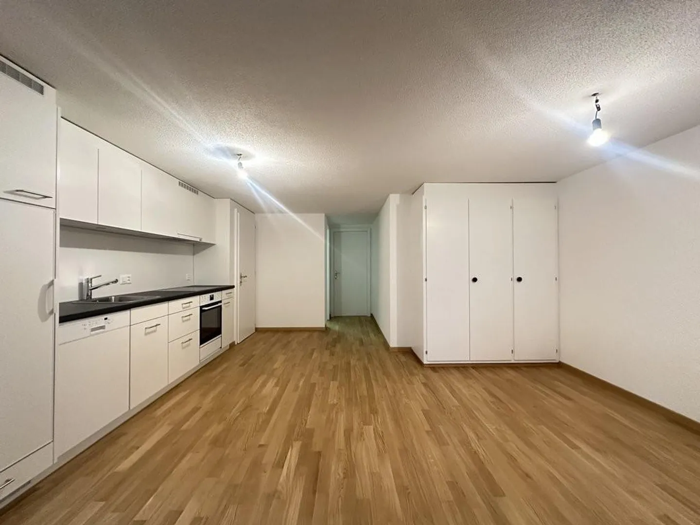 Sanierte 2-Zimmerwohnung in Signau - Foto 2 di 7