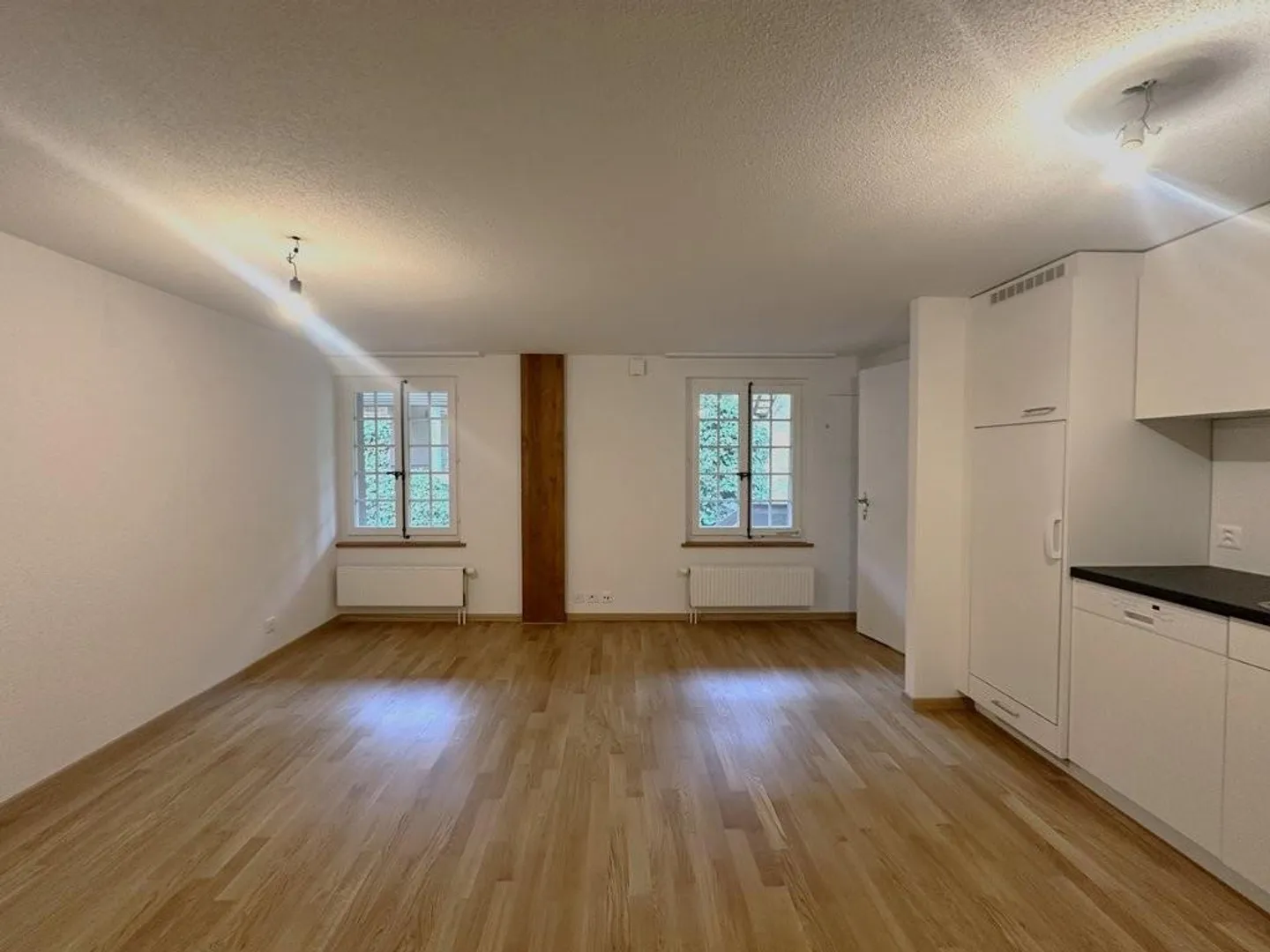 Sanierte 2-Zimmerwohnung in Signau - Foto 3 di 7