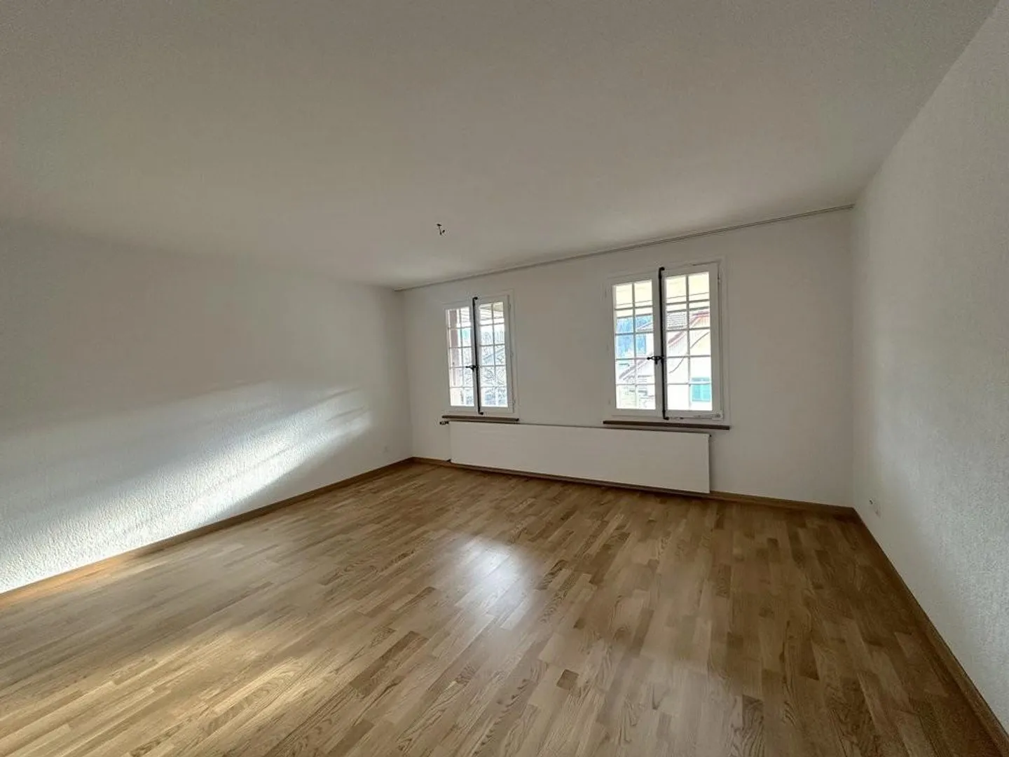 Sanierte 2-Zimmerwohnung in Signau - Foto 6 di 7