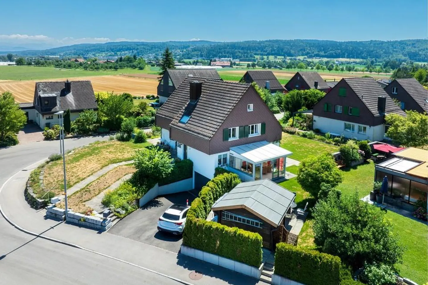 Charmante maison individuelle de 4,5 pièces - Photo 1 sur 13