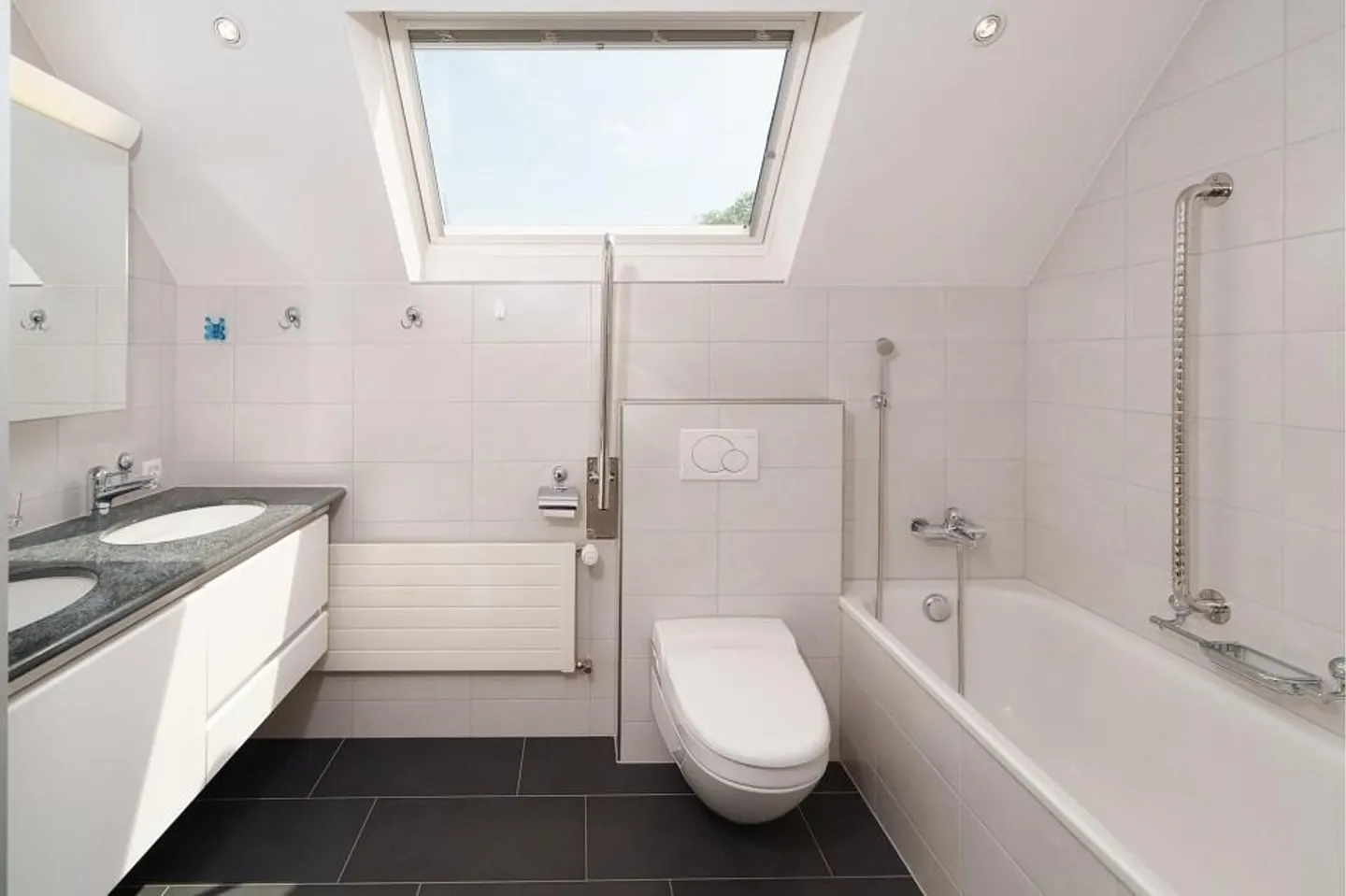Charmante maison individuelle de 4,5 pièces - Photo 9 sur 13