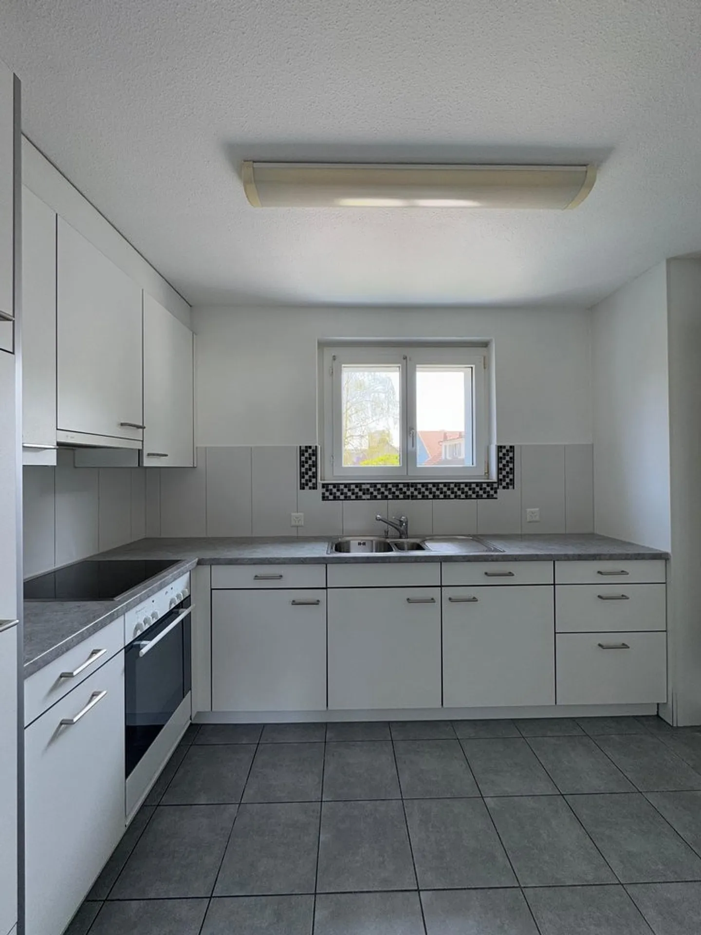 Bell'appartamento di 4 stanze - Foto 6 di 8