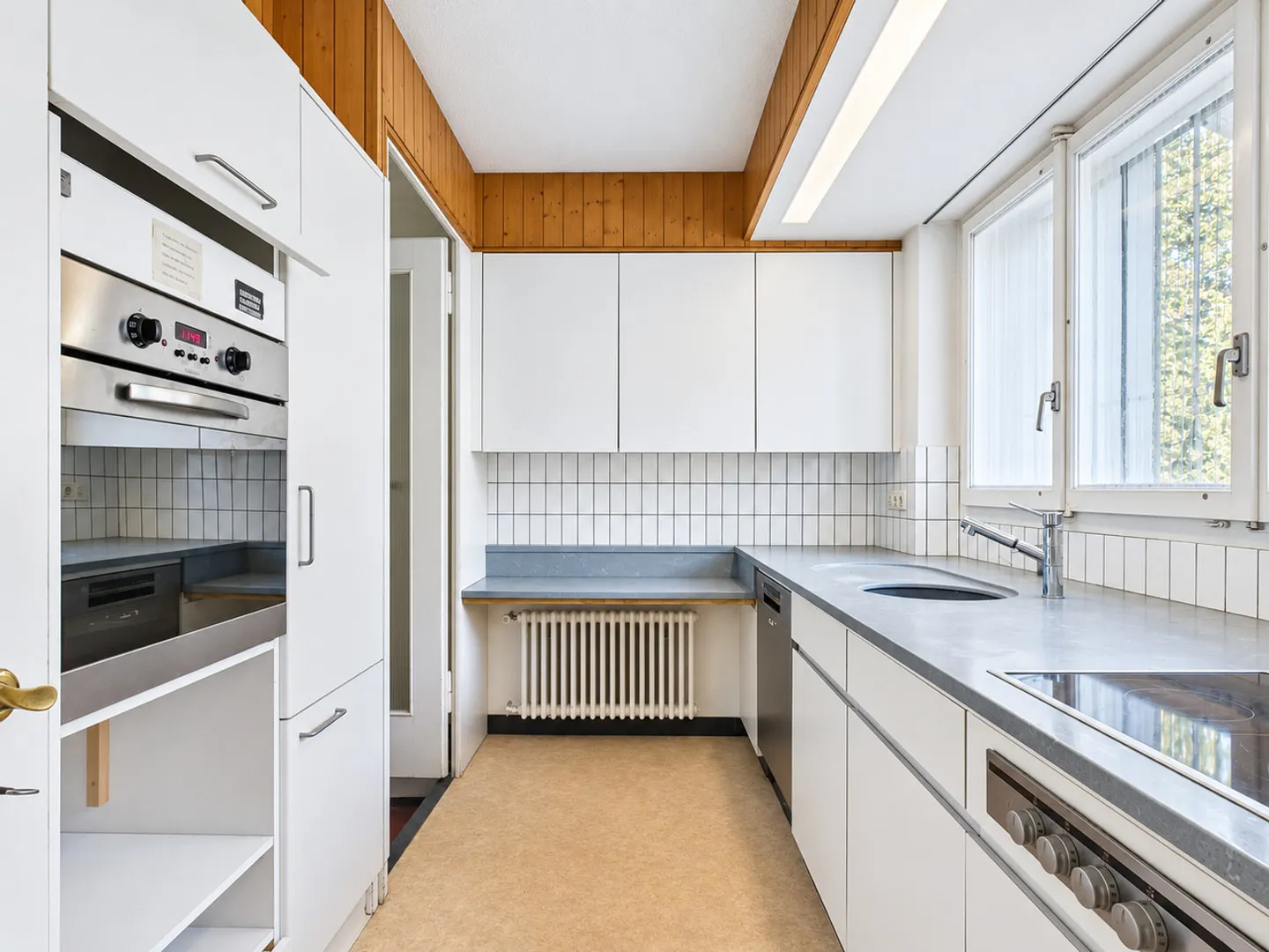 Charming Townhouse with Garden - Photo 9 of 13