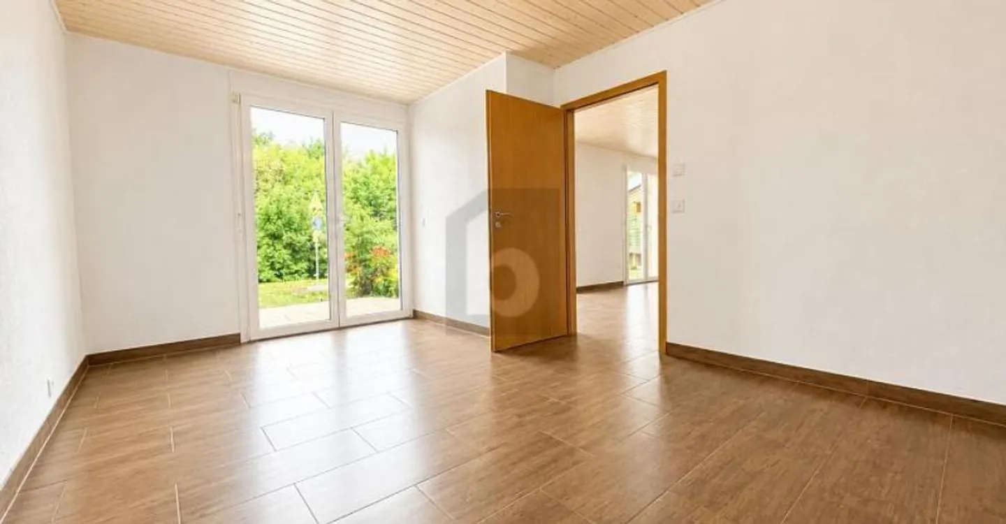Appartement Charmant avec Terrasse - Photo 4 sur 6