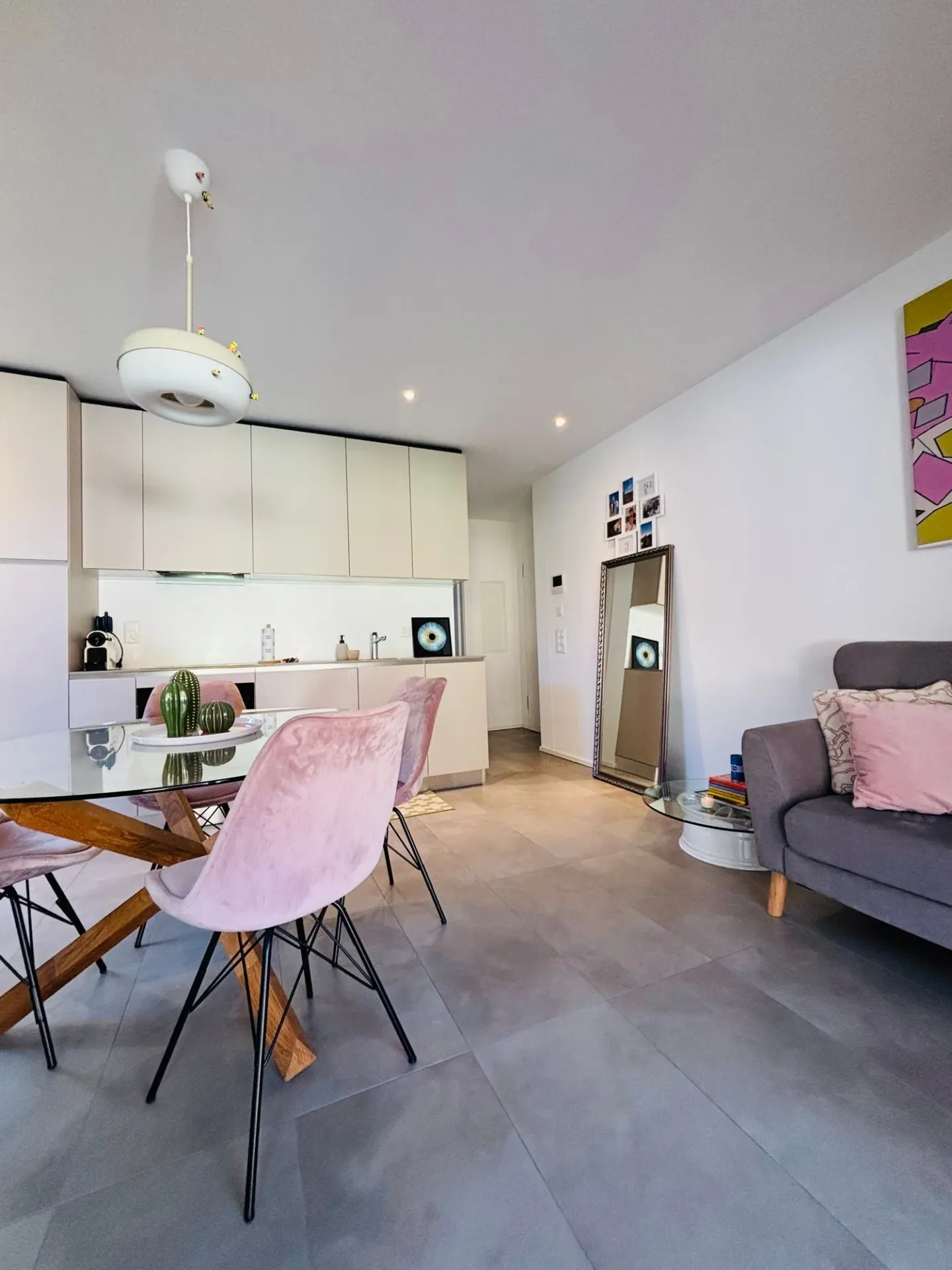 2.5 modern apartment with large terrace in Roveredo GR! - Photo 2 of 10