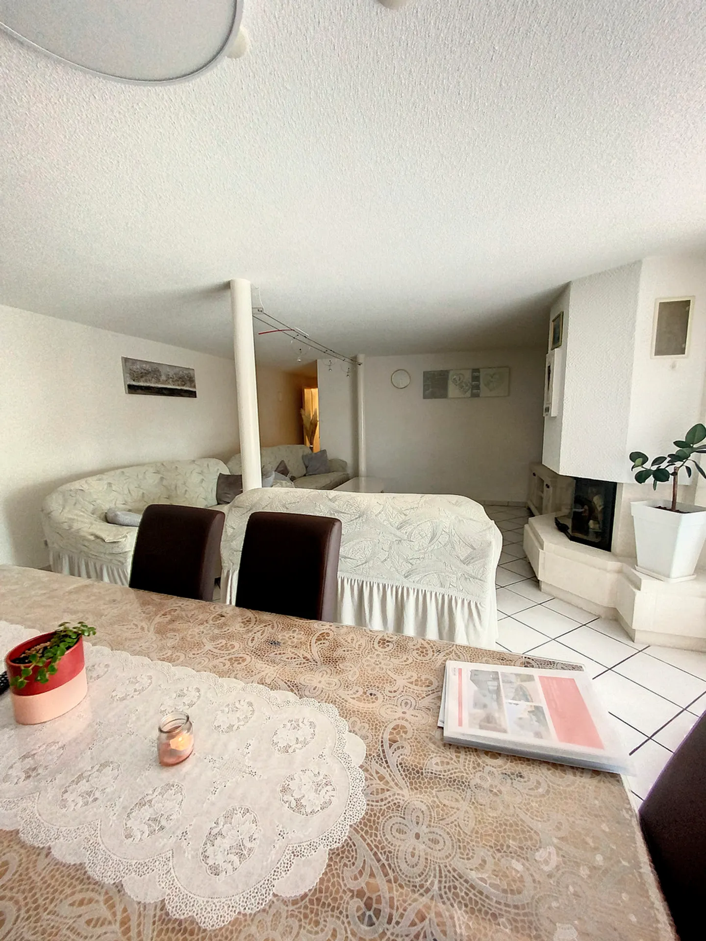 Familienvilla mit 3 Wohnungen und Gemeinschaftspool - Foto 11 von 36