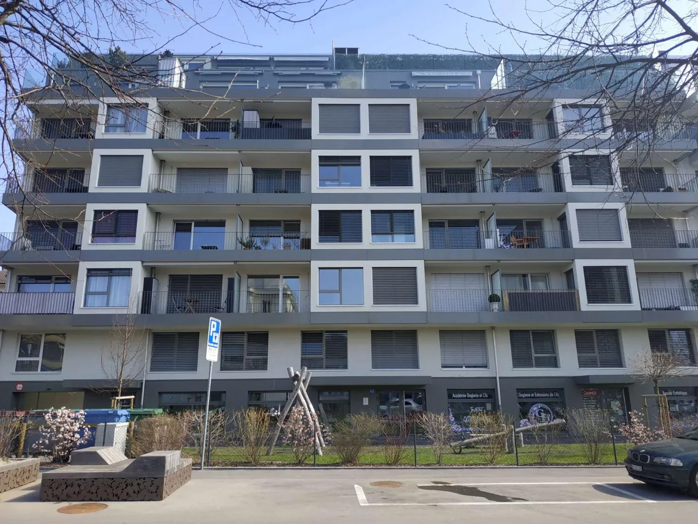 2.5 Room Apartment - Photo 2 of 5