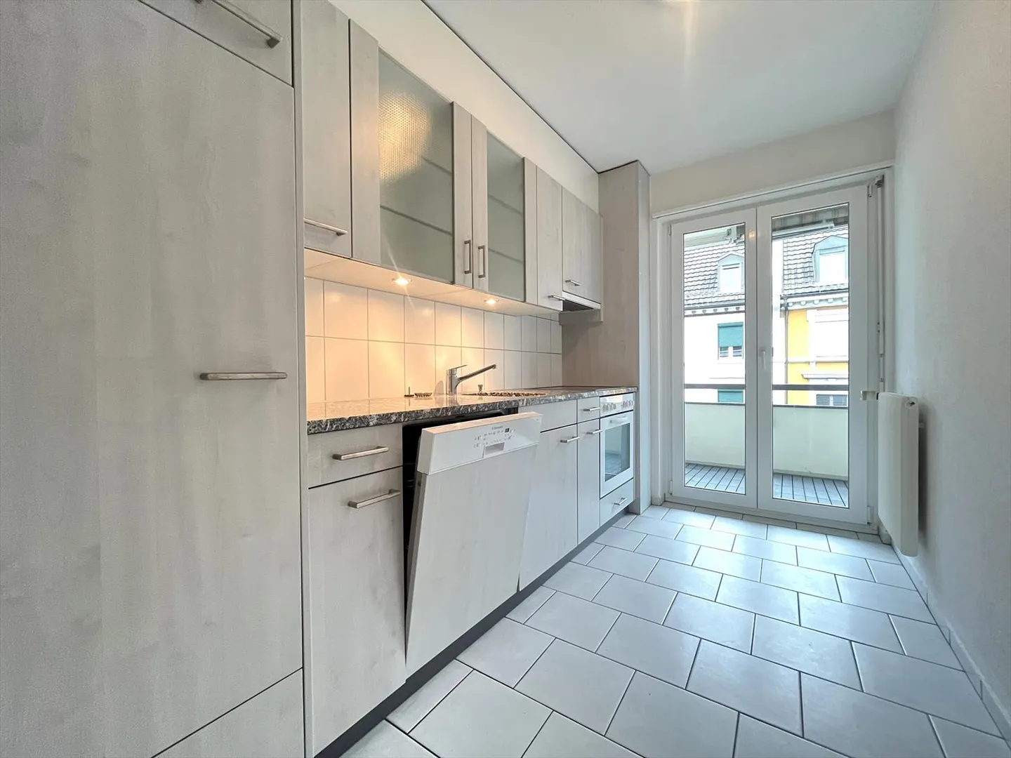 Living in the Heart of the City! - Photo 4 of 6