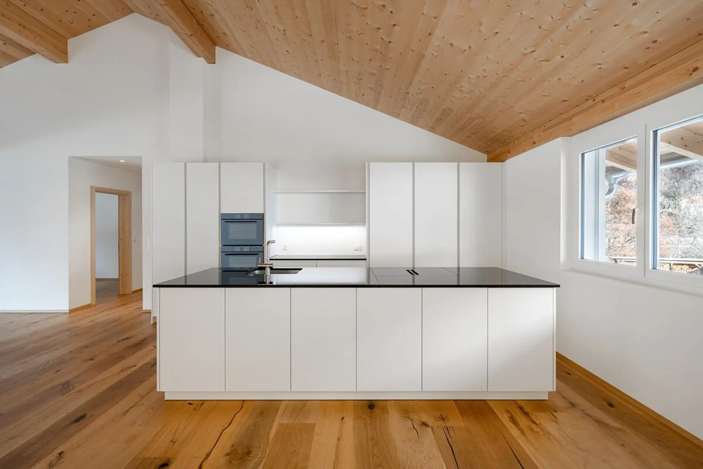 Holiday apartment in Lunden: modern alpine style with a view of the Prättigau - Photo 3 of 6