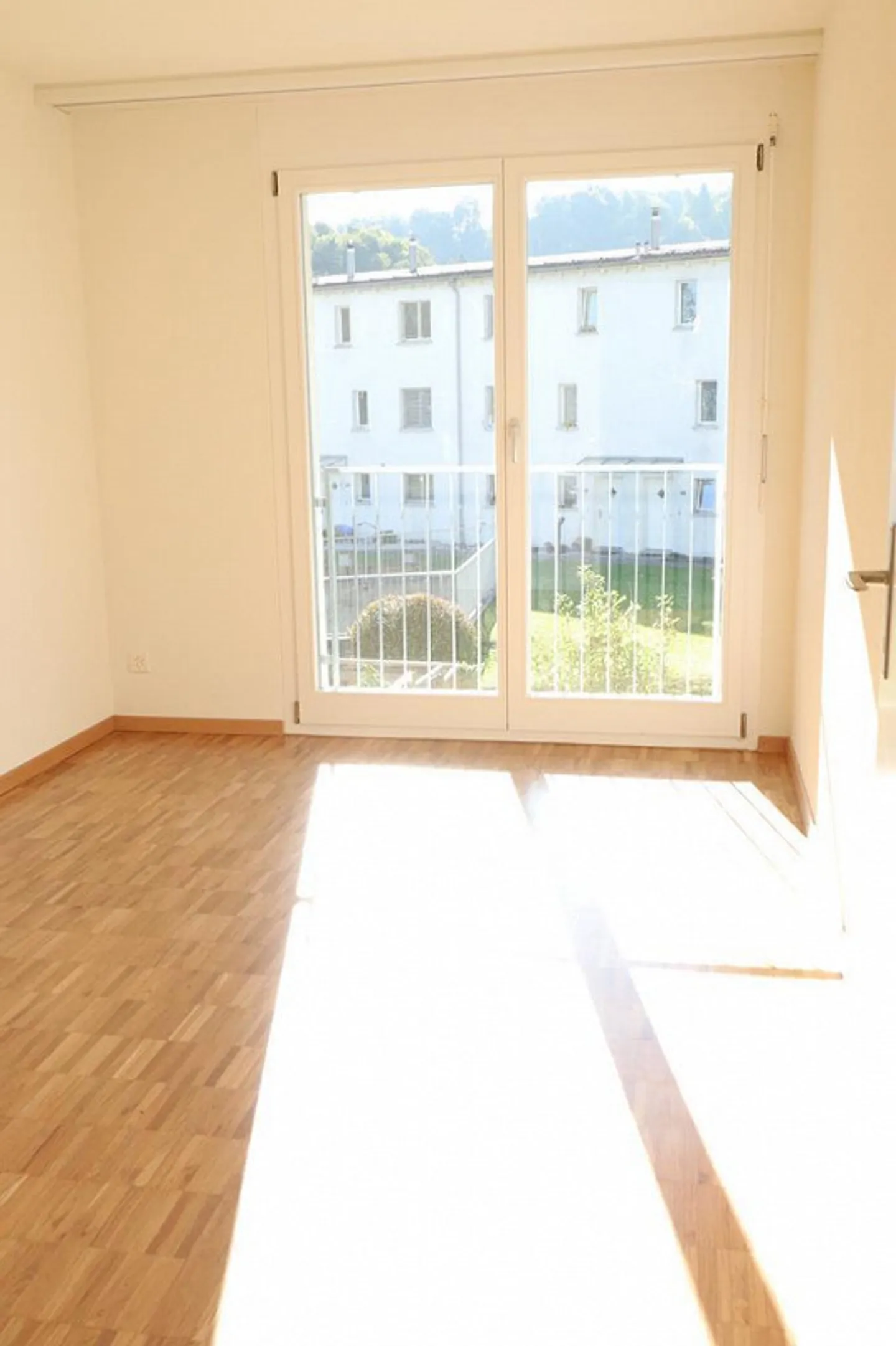 Accogliente casa a schiera d'angolo con giardino - Foto 6 di 12