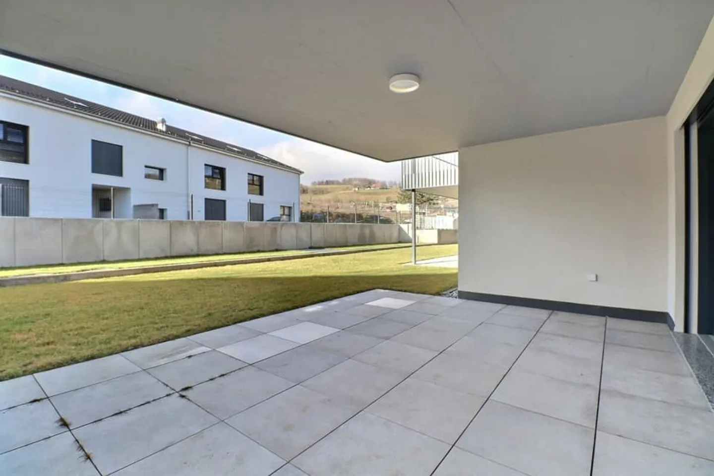 Appartement Charmant avec Jardin - Photo 8 sur 13