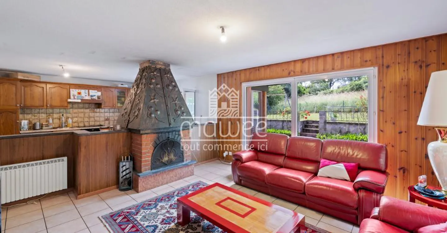Ruhig, funktional und ohne direkte Nachbarn: wunderschöne Villa zu entdecken! - Foto 5 von 12