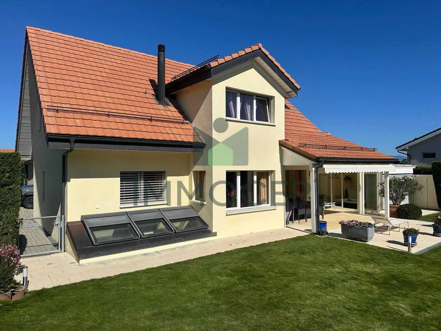 Exclusivity: beautiful detached house with 6 rooms and 180 m2 of living space - Photo 1 of 12