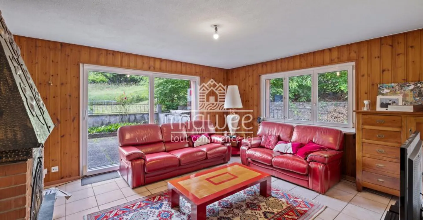 Ruhig, funktional und ohne direkte Nachbarn: wunderschöne Villa zu entdecken! - Foto 4 von 12