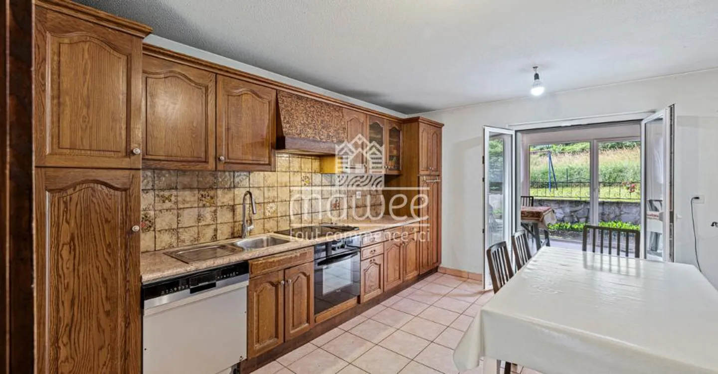 Ruhig, funktional und ohne direkte Nachbarn: wunderschöne Villa zu entdecken! - Foto 7 von 12