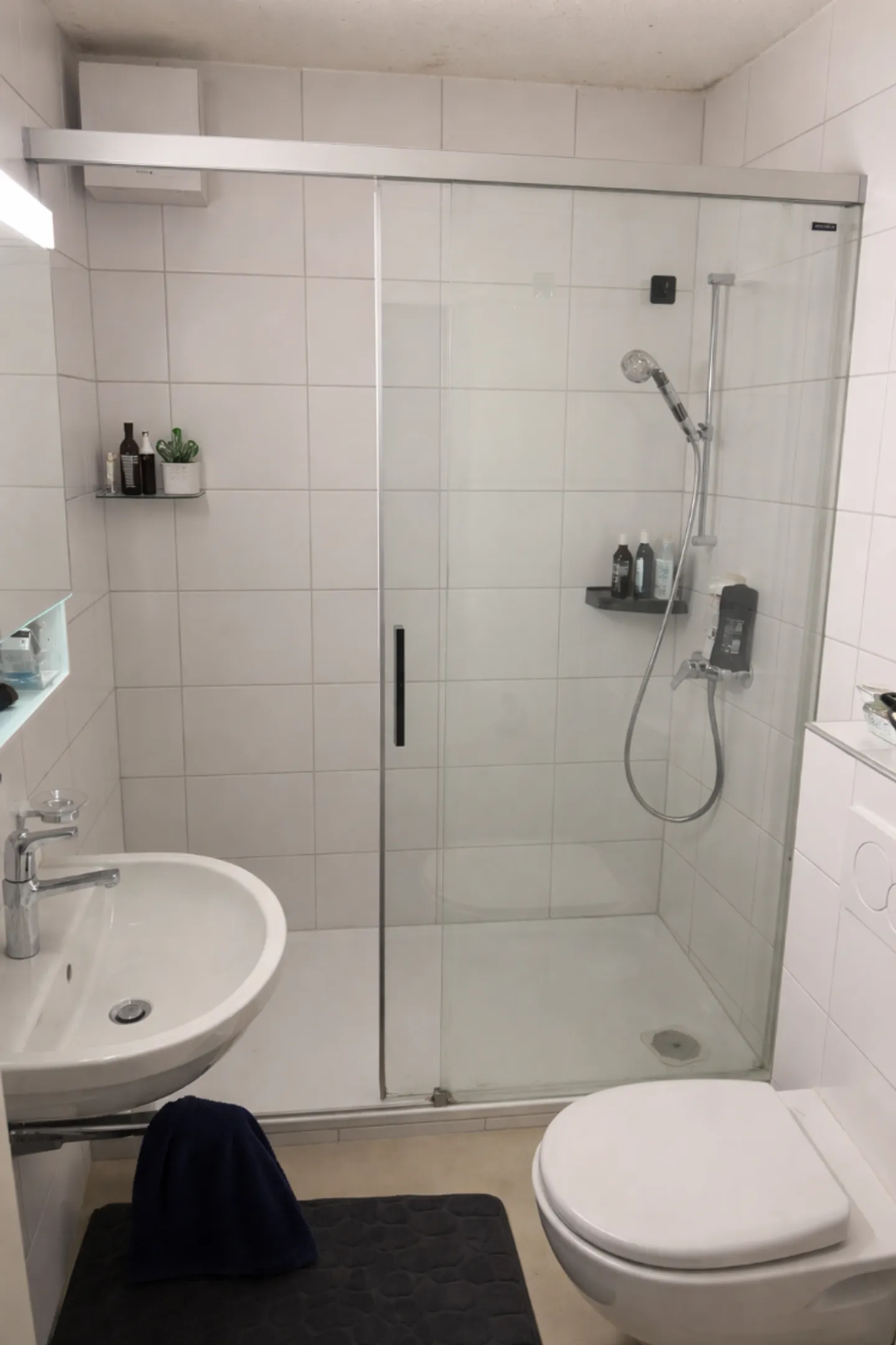 Studio 1 room - Photo 3 of 5