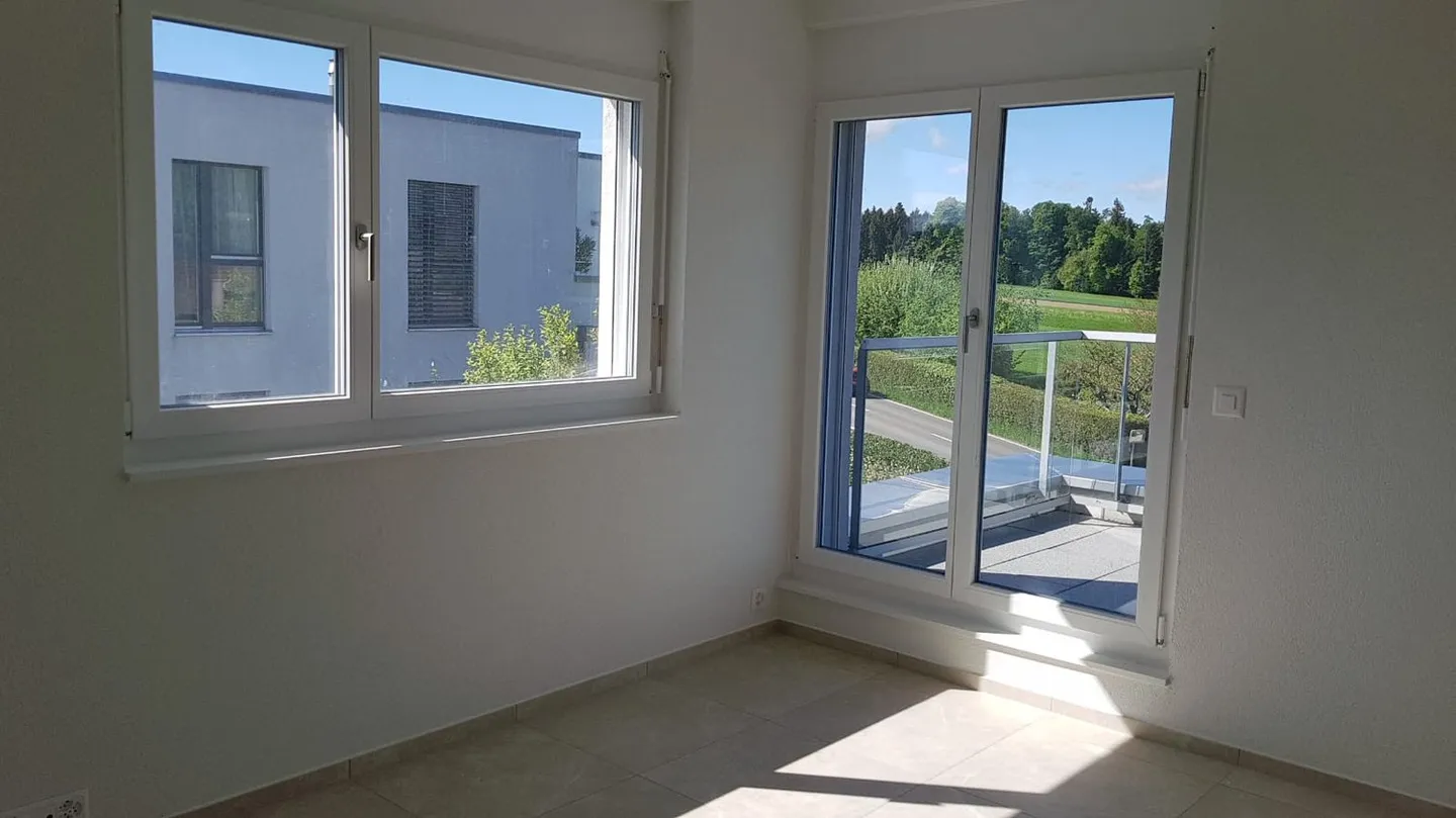 Modern 4.5-room penthouse apartment with lake view - Photo 6 of 7