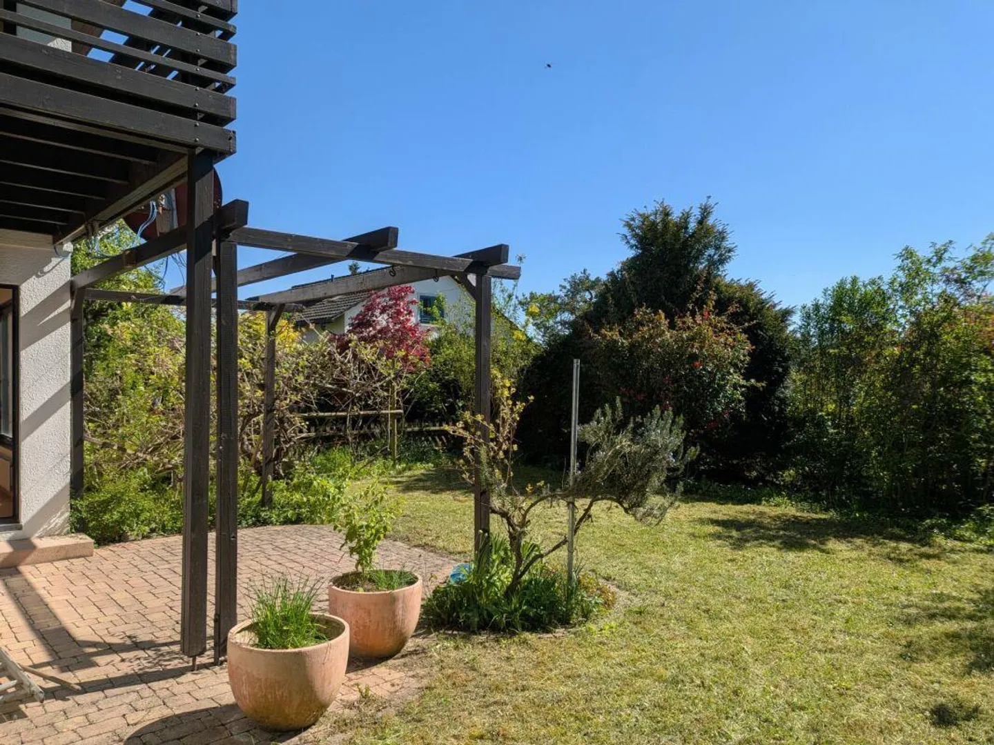 Beautiful 4.5 Room Corner House with Garden - Photo 1 of 15