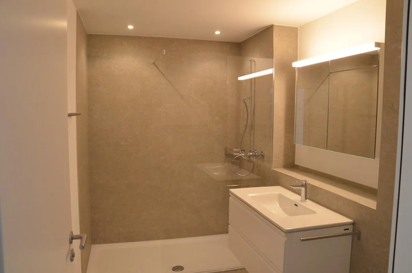 2-room apartment, Föhrenweg, 6343 Rotkreuz - Photo 2 of 5