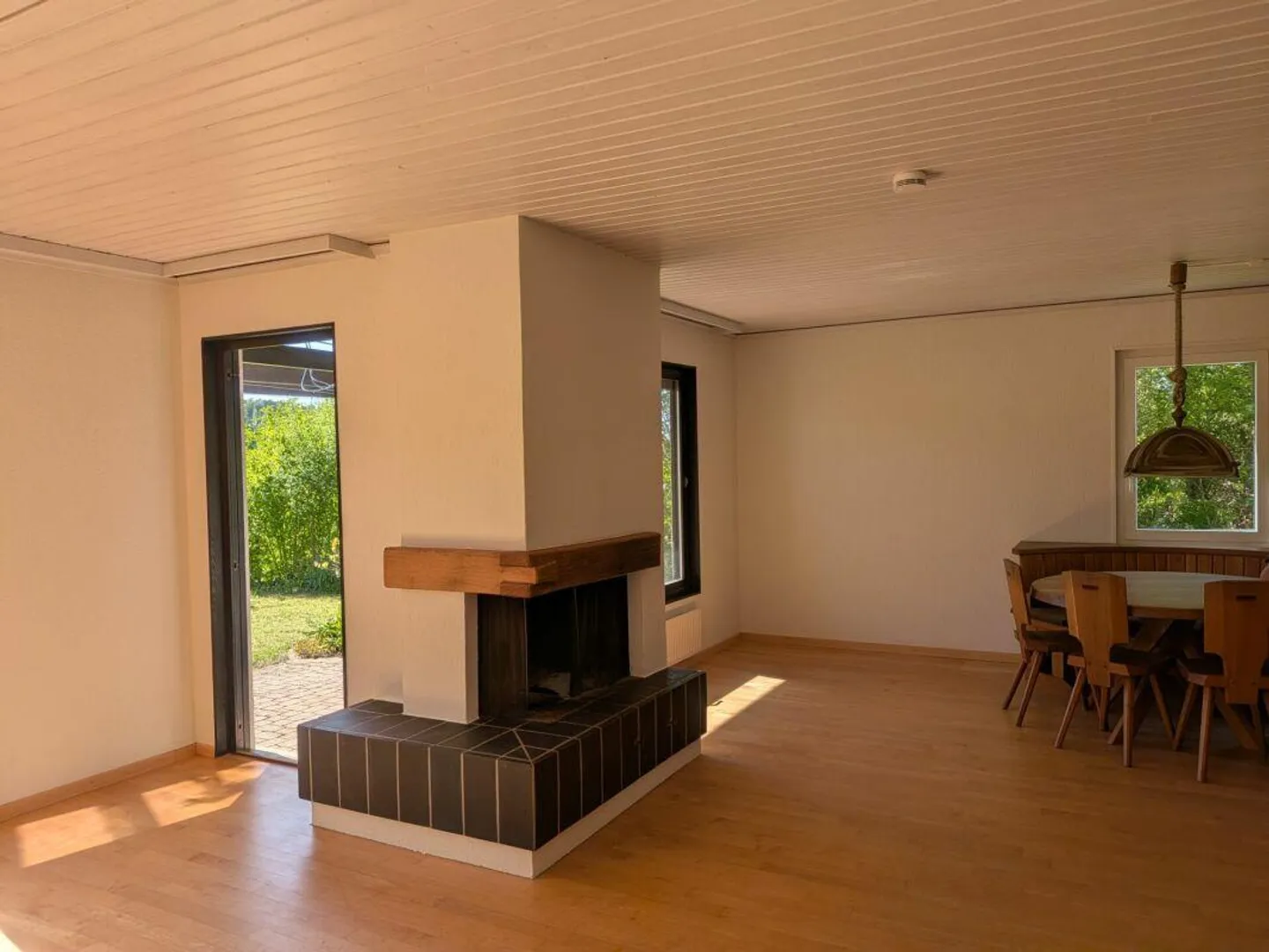 Beautiful 4.5 Room Corner House with Garden - Photo 8 of 15