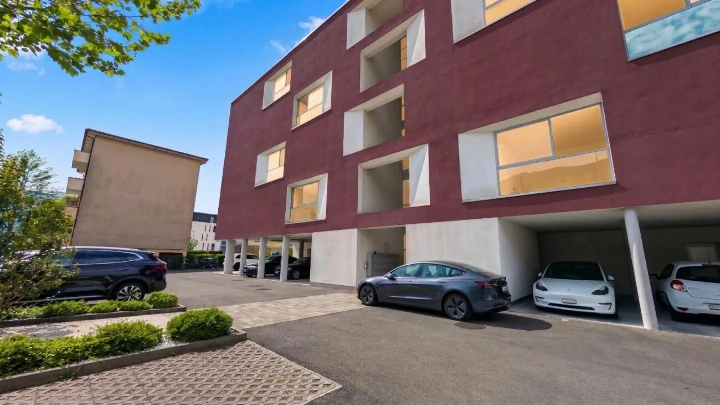 Contemporary, easily accessible and well connected! - Photo 9 of 9