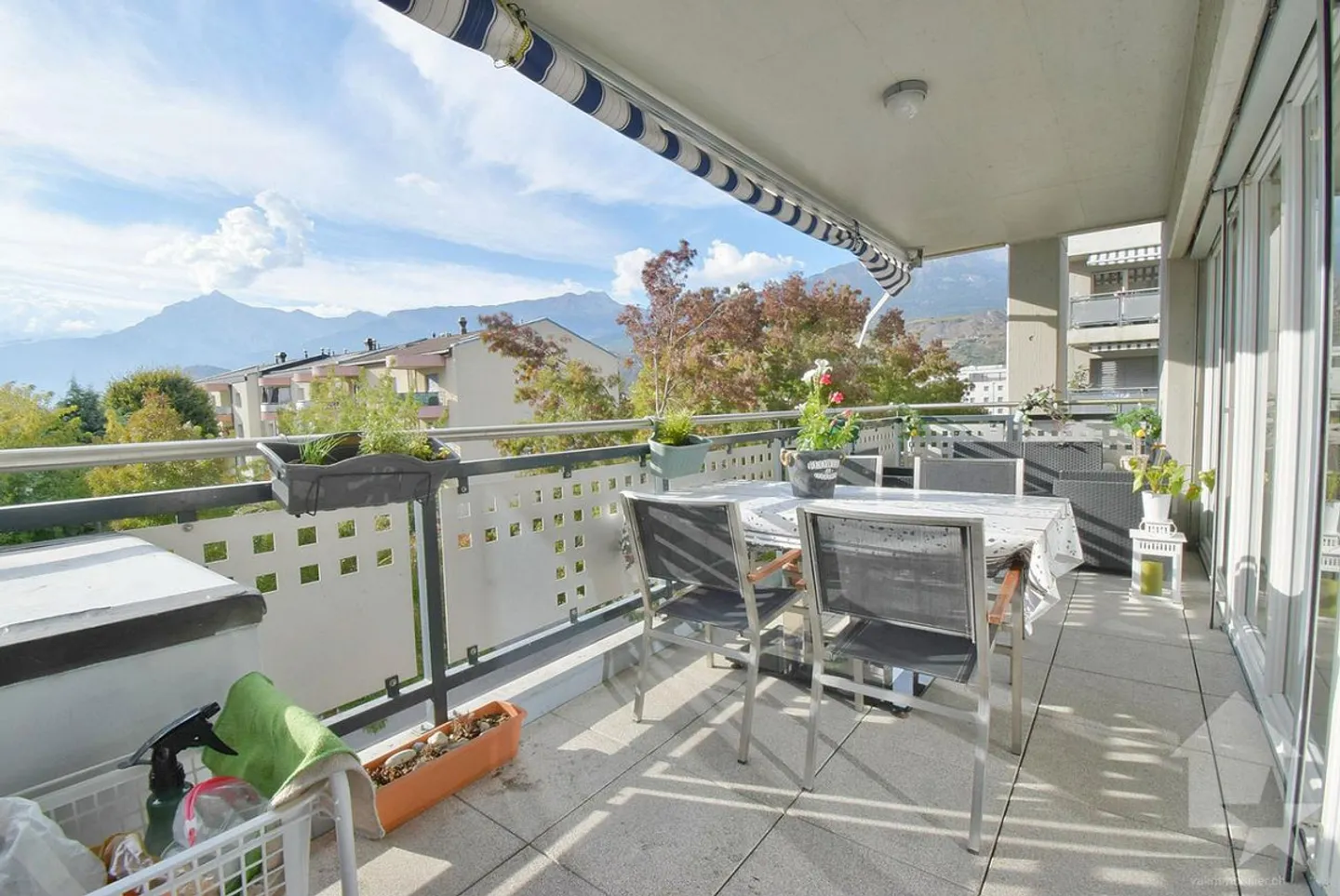 Wunderschöne 5,5-Zimmer-Wohnung mit einer großen Terrasse! - Foto 1 von 14