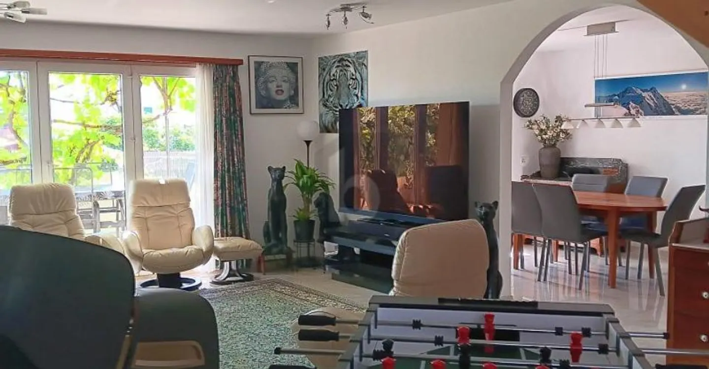 Incantevole Casa a Schiera con Vista Lago - Foto 3 di 5
