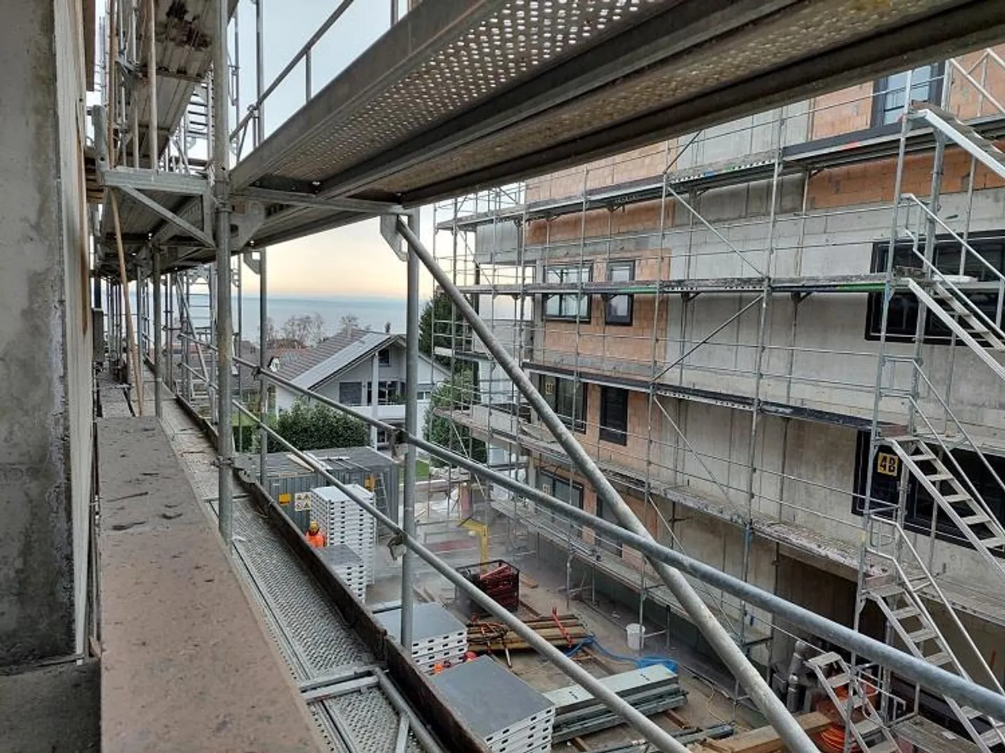 Newly built apartments in modern construction quality with lake view - Photo 5 of 5