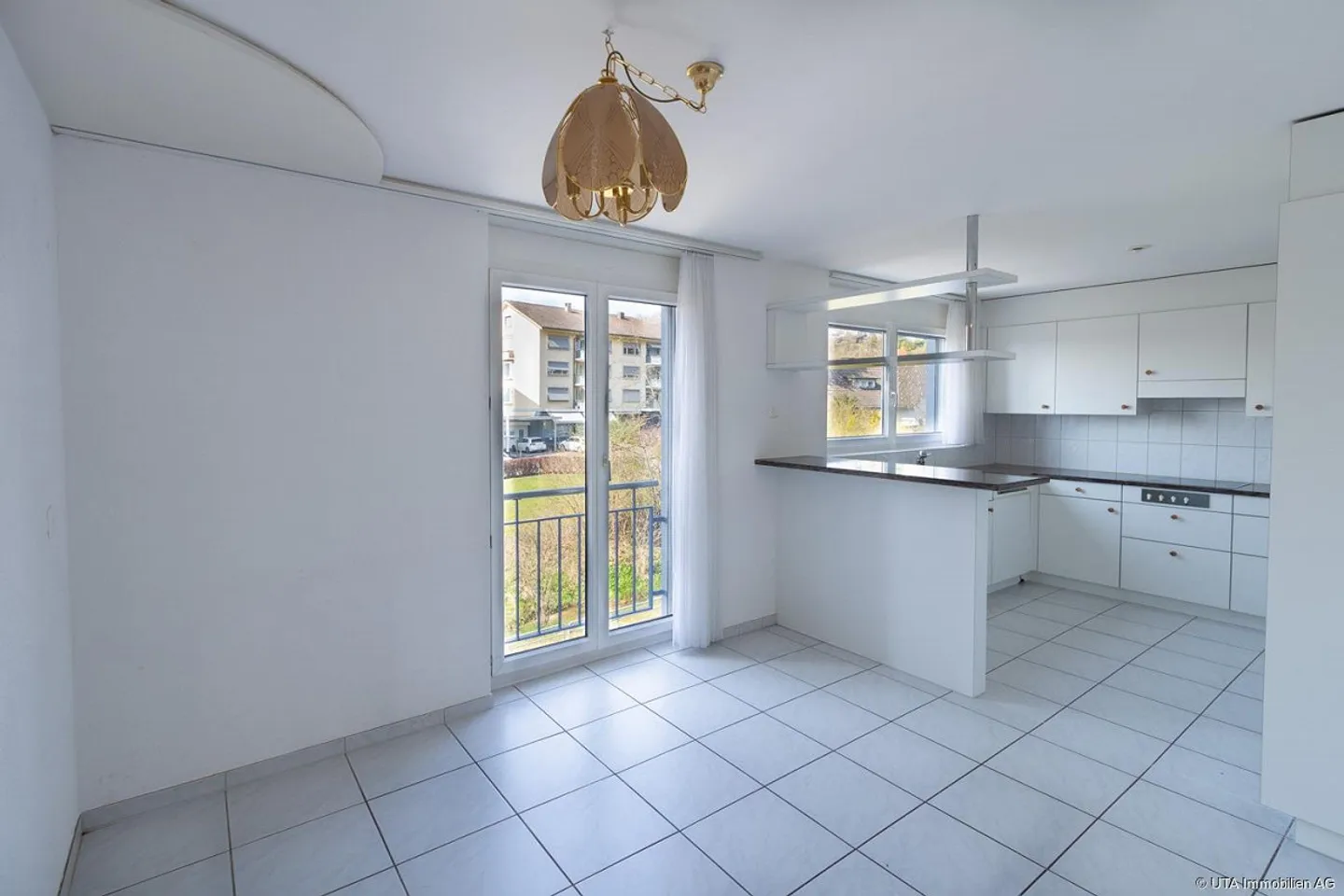 4½-Room Apartment in a Central Location, Ideal as an Investment - Photo 2 of 11