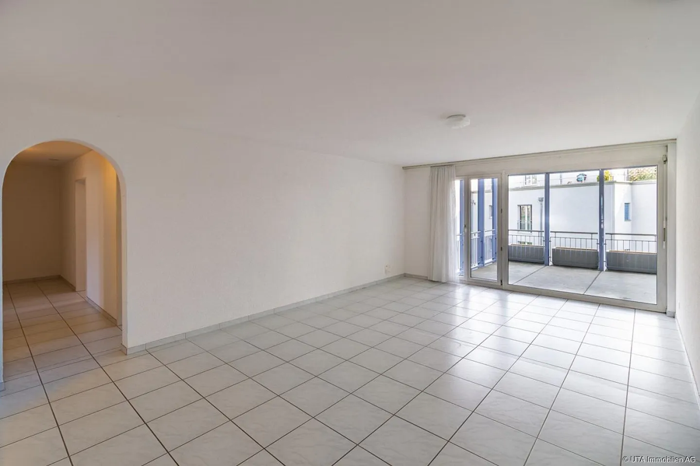 4½-Room Apartment in a Central Location, Ideal as an Investment - Photo 3 of 11